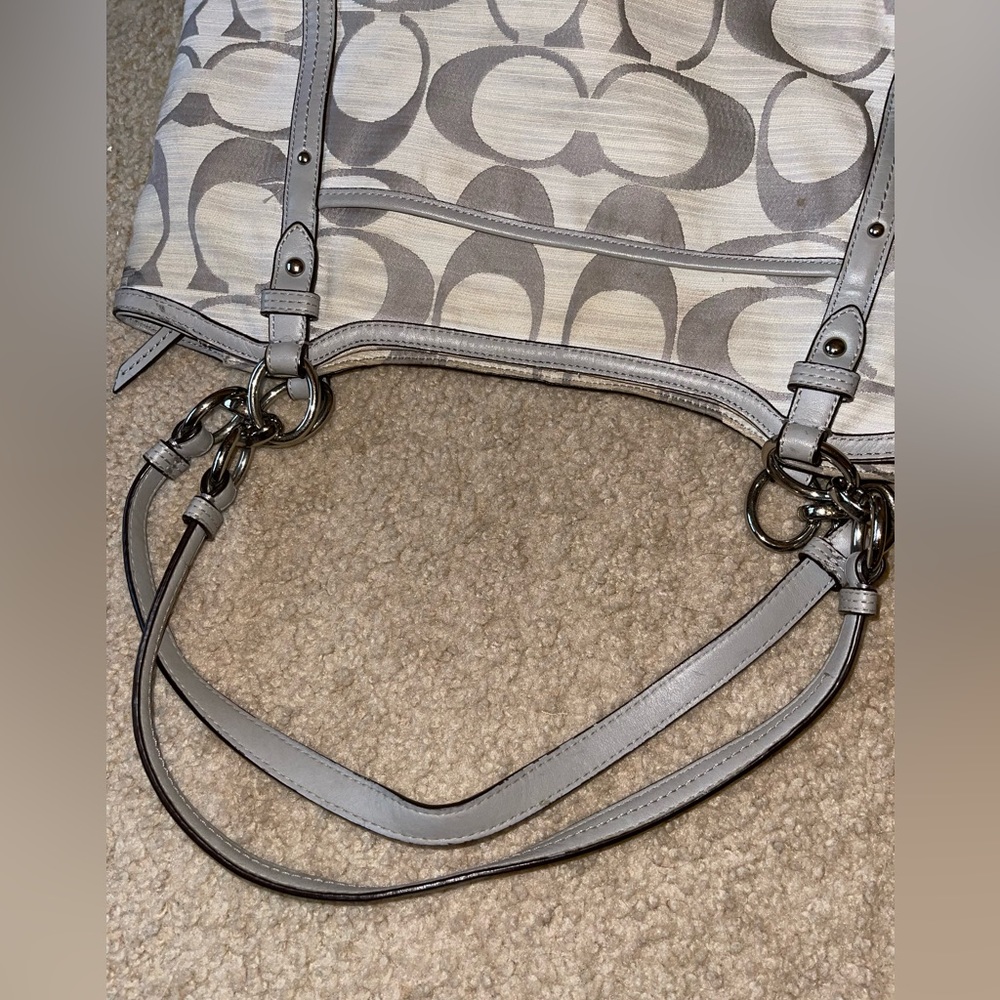 COACH VINTAGE ALEXANDRA CANVAS /LEATHER SHOULDER BAG.          B-157 - Picture 7 of 14